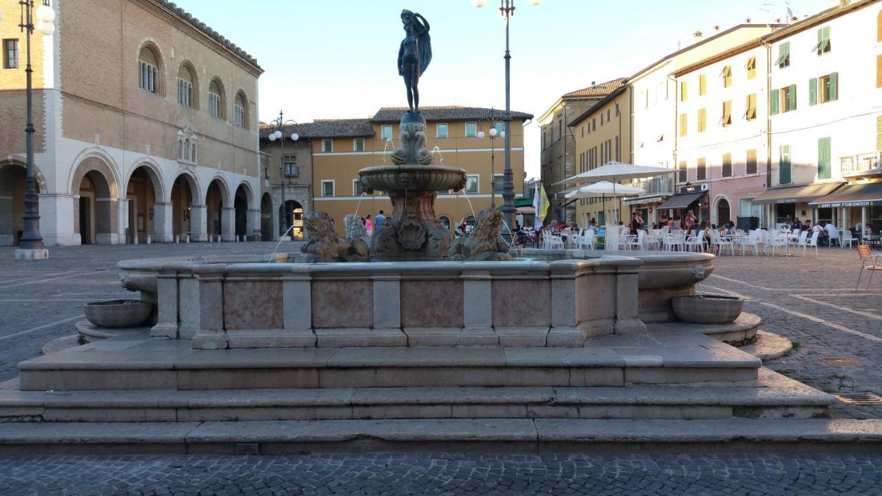 Affittacamere "A2 Passi" Fano Exterior photo